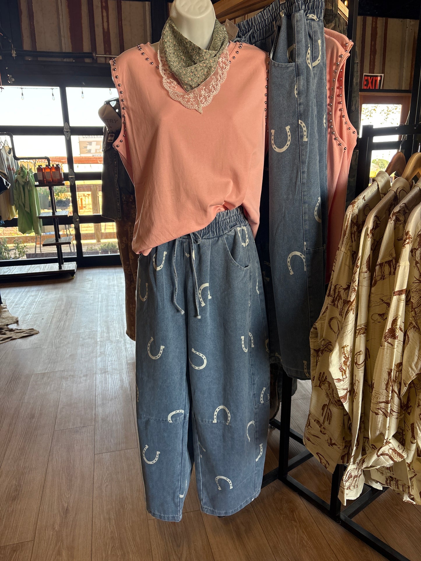 Horseshoe Barrel Jeans