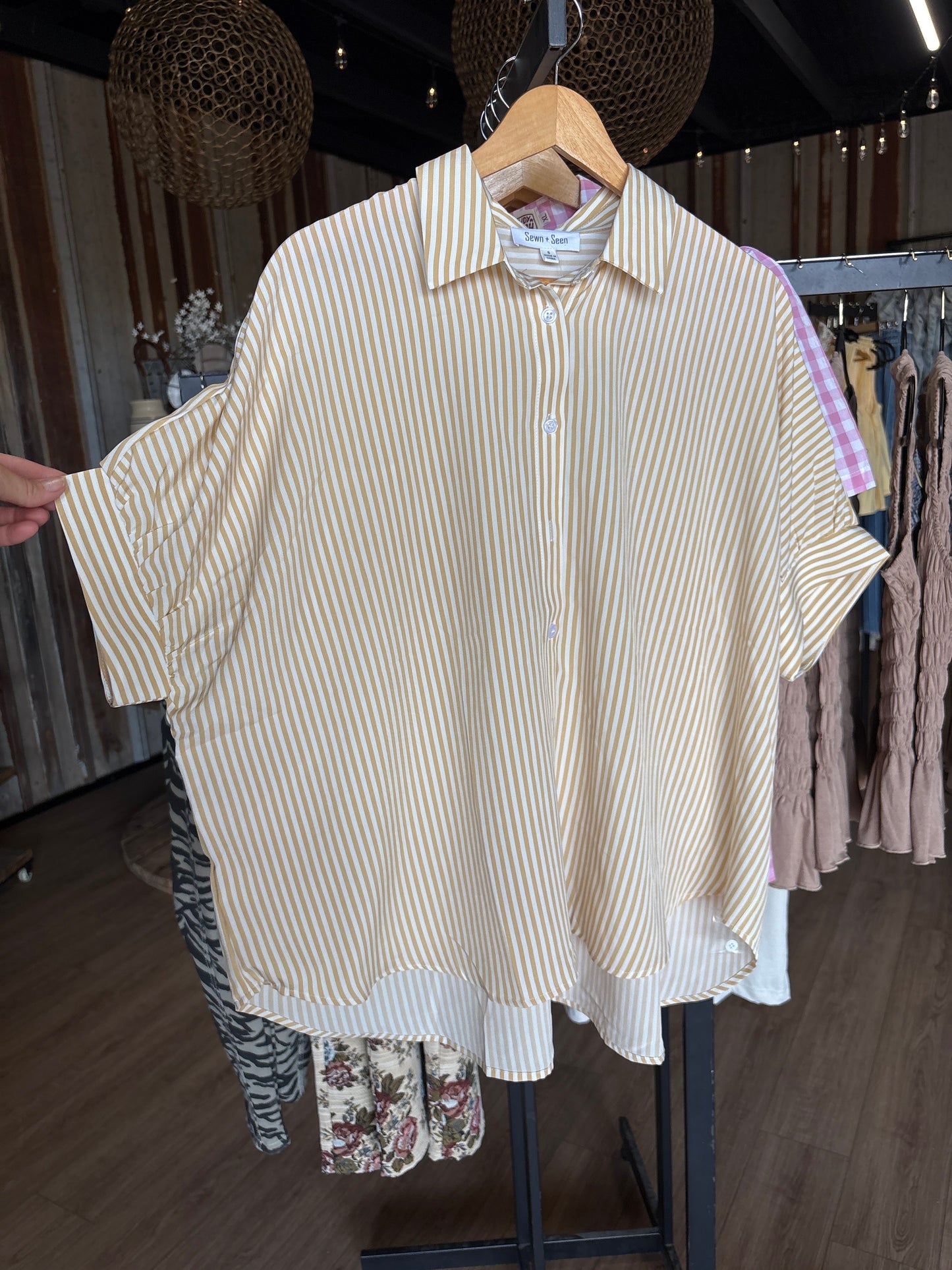 Short sleeve button down