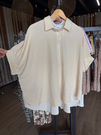 Short sleeve button down