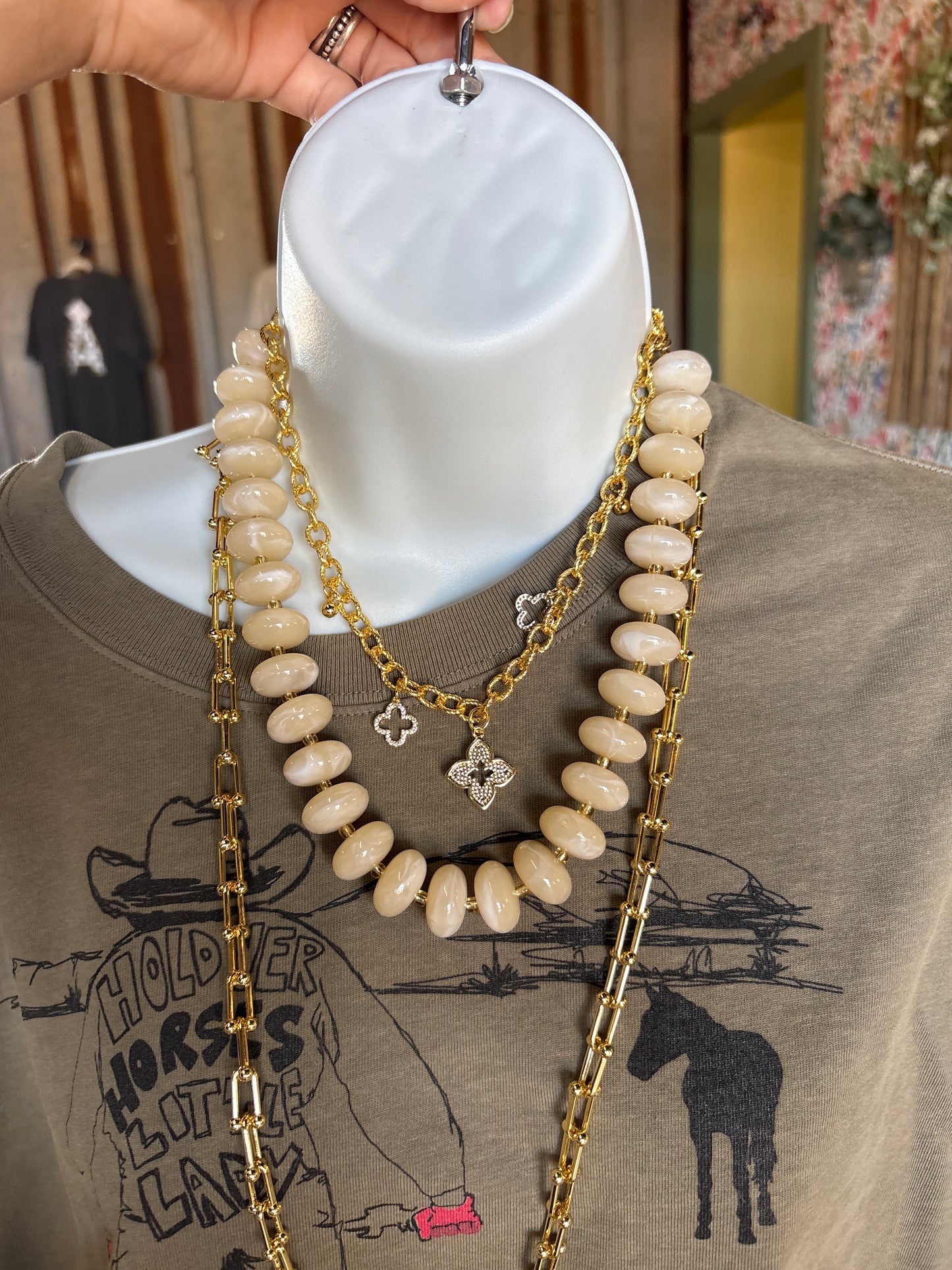 Holly Cream Necklace