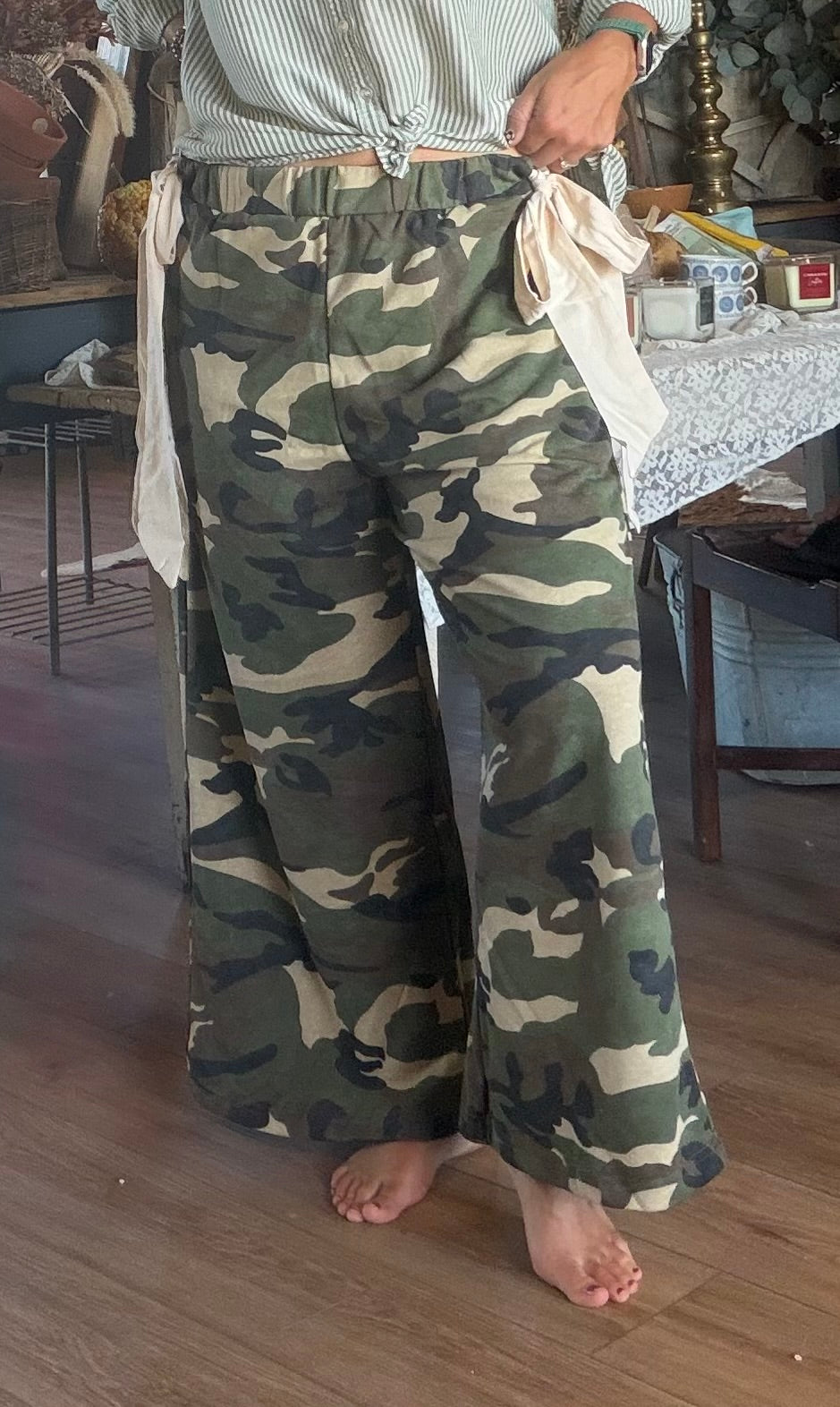 "Bow"hemian Camo Palazzo Pants