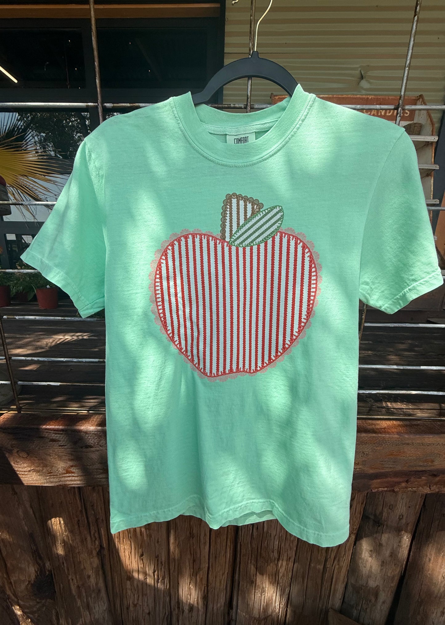 Apple Tee
